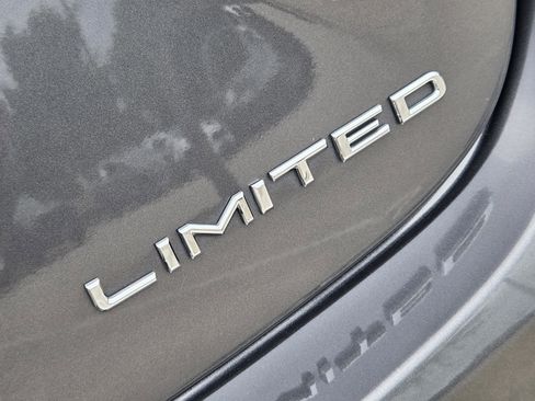 Used 2017 Toyota Avalon Limited FWD image 42