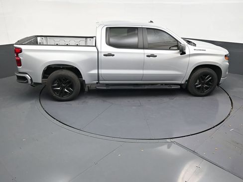 Used 2022 Chevrolet Silverado 1500 Custom RWD image 17