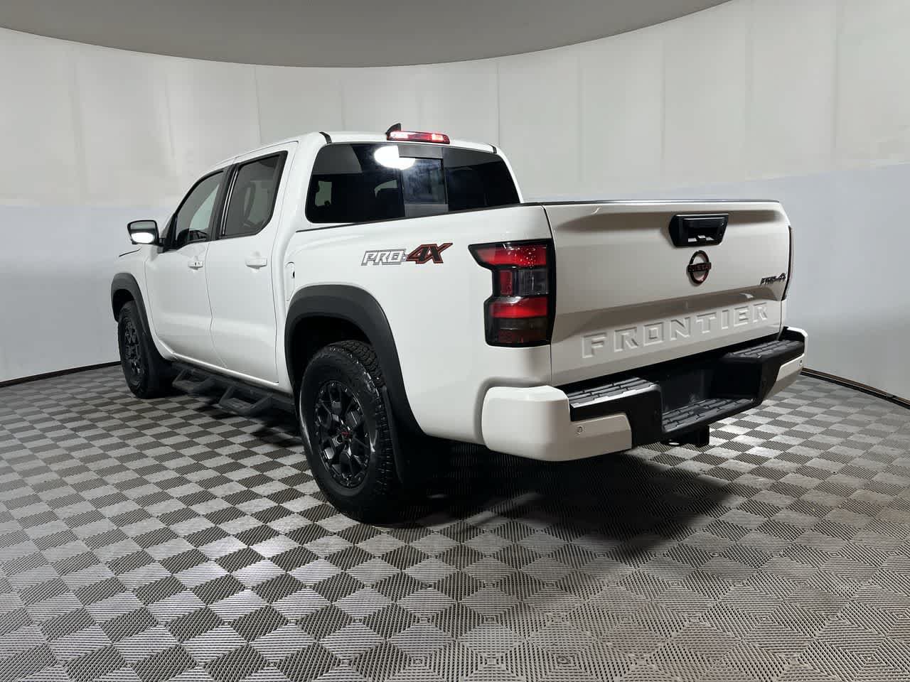 Used 2023 Nissan Frontier PRO-4X w/ Pro-4X Premium Package AWD/4WD image 6