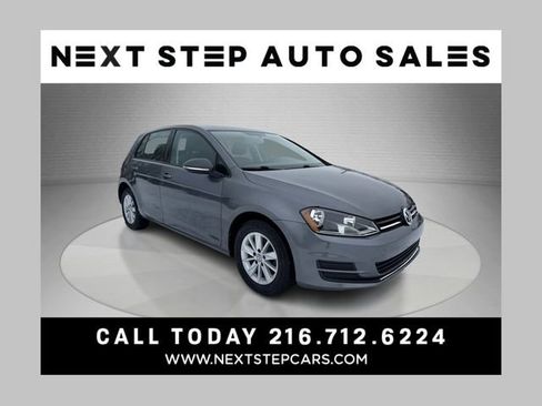 Used 2017 Volkswagen Golf S FWD image 1