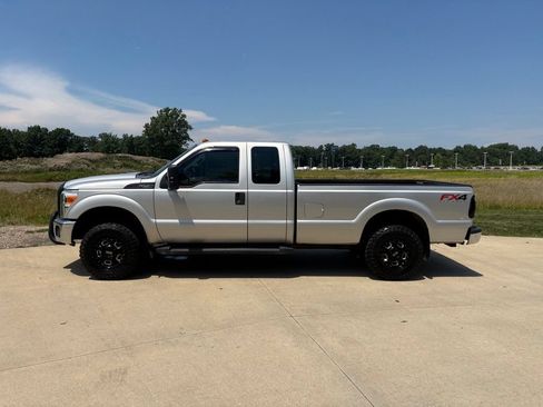 Used 2012 Ford F250 XL w/ PWR Equipment Group AWD/4WD image 6