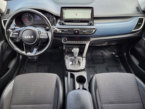 Used 2023 Kia Seltos S w/ Navigation Package AWD/4WD image 16