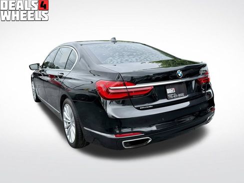 Used 2018 BMW 740i RWD image 11