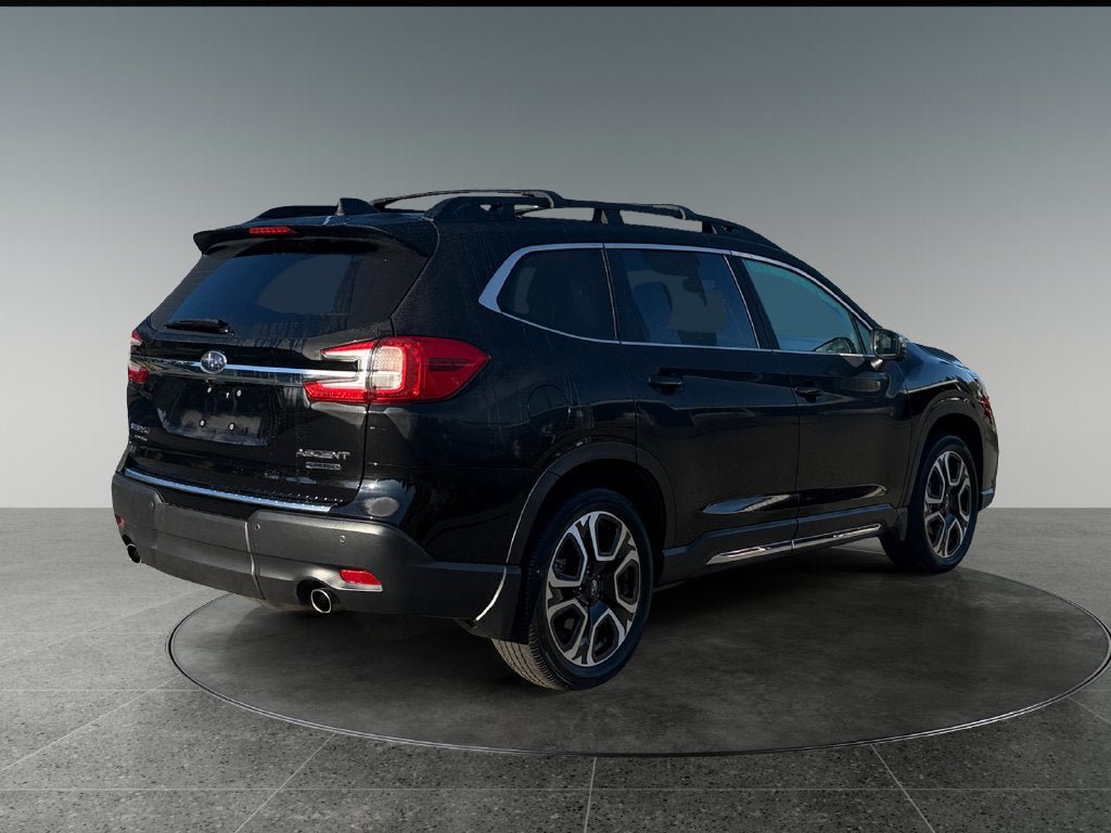 Used 2023 Subaru Ascent Limited w/ Technology Package AWD/4WD image 10