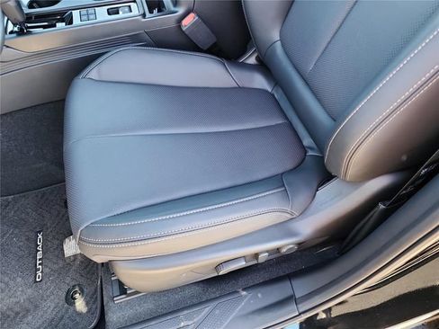 Used 2026 Subaru Outback Limited XT AWD/4WD image 14
