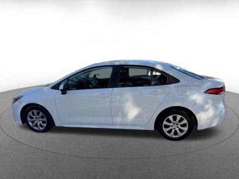 Used 2025 Toyota Corolla LE FWD image 8