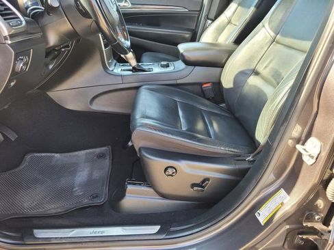 Used 2020 Jeep Grand Cherokee Limited image 18