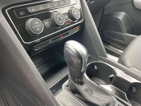 Certified 2023 Volkswagen Atlas SE FWD image 31