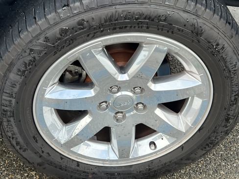 Used 2012 Jeep Liberty Sport image 17