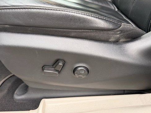 Used 2022 Chrysler Pacifica Touring-L image 23