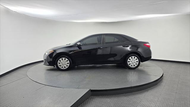 Used 2016 Toyota Corolla LE FWD image 3