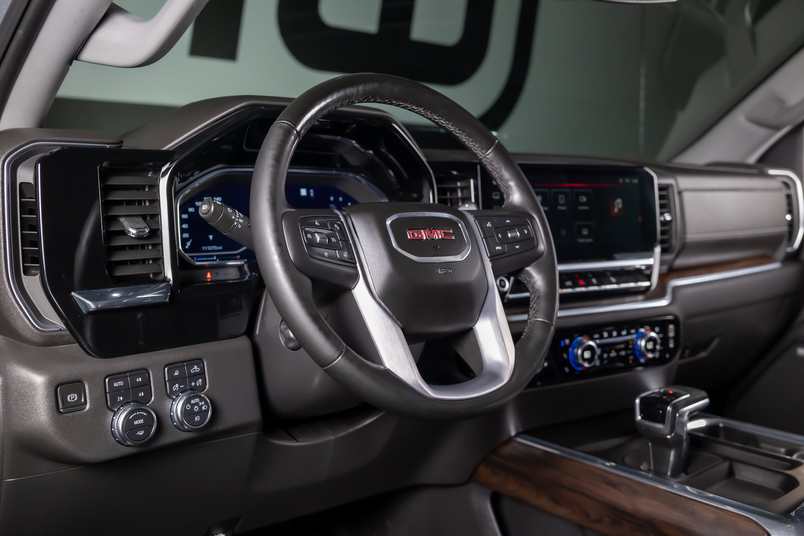 Used 2023 GMC Sierra 1500 SLT w/ SLT Premium Package AWD/4WD image 30