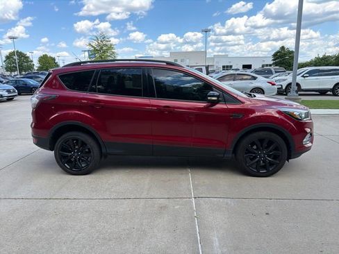 Used 2017 Ford Escape Titanium FWD image 6