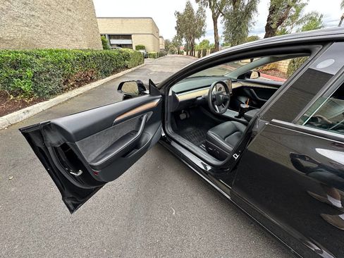 Used 2021 Tesla Model 3 Standard Range Plus image 7