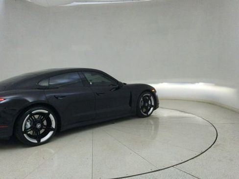 Used 2022 Porsche Taycan image 70