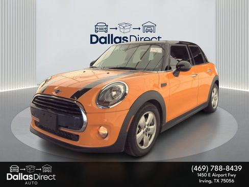 Used 2017 MINI Cooper 4-Door Hardtop image 2
