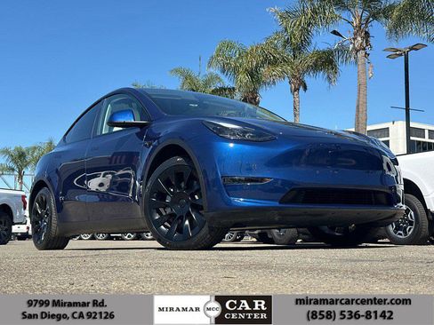 Used 2023 Tesla Model Y Long Range image 1