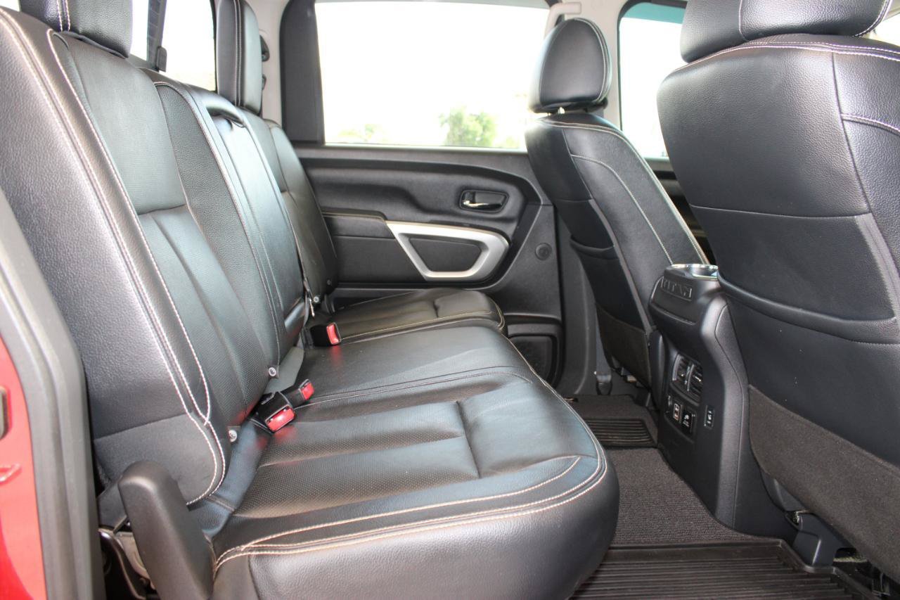 Used 2019 Nissan Titan PRO-4X w/ Pro-4x Convenience Package AWD/4WD image 17