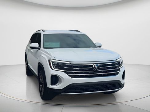 New 2026 Volkswagen Atlas SE FWD image 3