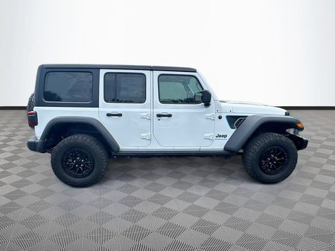 Used 2023 Jeep Wrangler Unlimited Rubicon 4xe AWD/4WD image 5