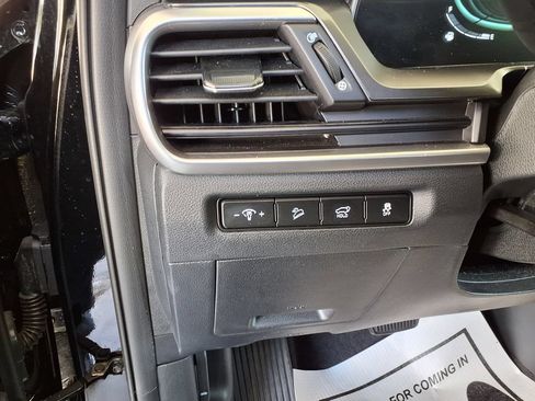 Used 2025 Kia Telluride S FWD image 24