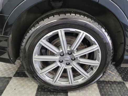 Used 2017 Audi Q7 3.0T Premium Plus w/ Premium Plus Package image 32