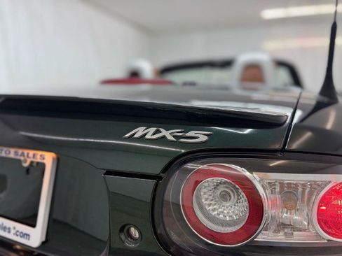 Used 2008 MAZDA MX-5 Miata Grand Touring w/ Premium Pkg RWD image 31