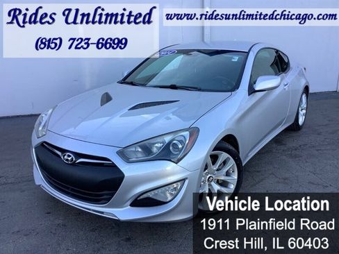 Used 2014 Hyundai Genesis 2.0T image 2