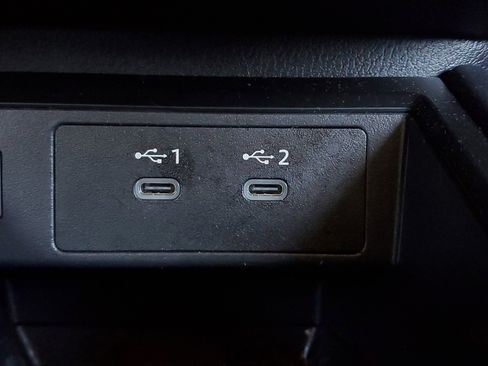 Used 2025 Nissan Kicks SV FWD image 27