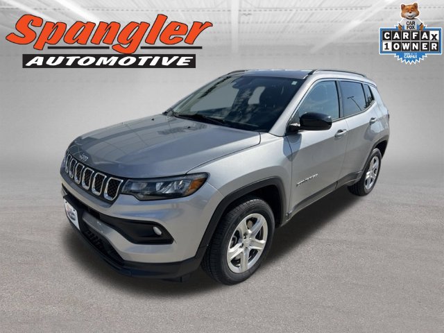 Used 2024 Jeep Compass Latitude w/ Convenience Group AWD/4WD image 1