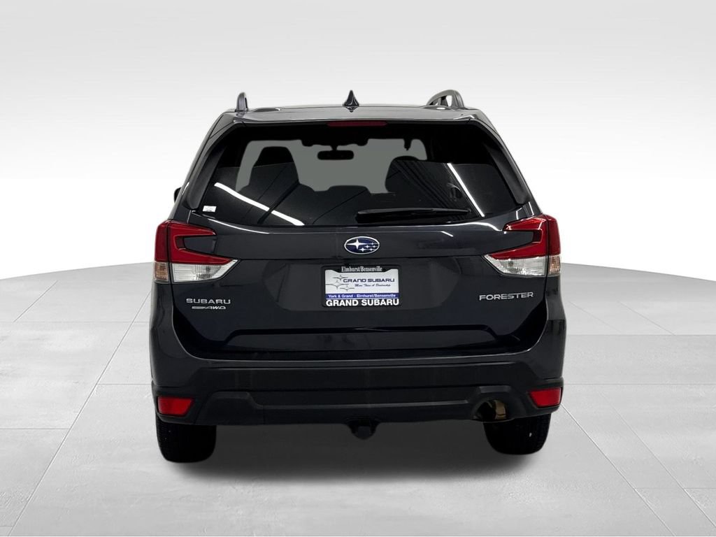 Used 2019 Subaru Forester Premium AWD/4WD image 6
