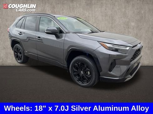 Used 2022 Toyota RAV4 SE image 7