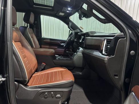 Used 2024 GMC Sierra 2500 Denali Ultimate w/ Snow Plow Prep/Camper Package image 9