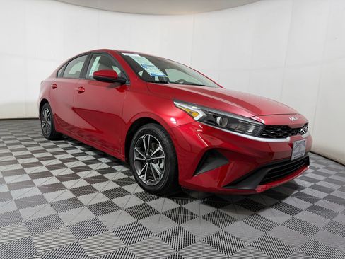 Used 2024 Kia Forte LXS FWD image 6