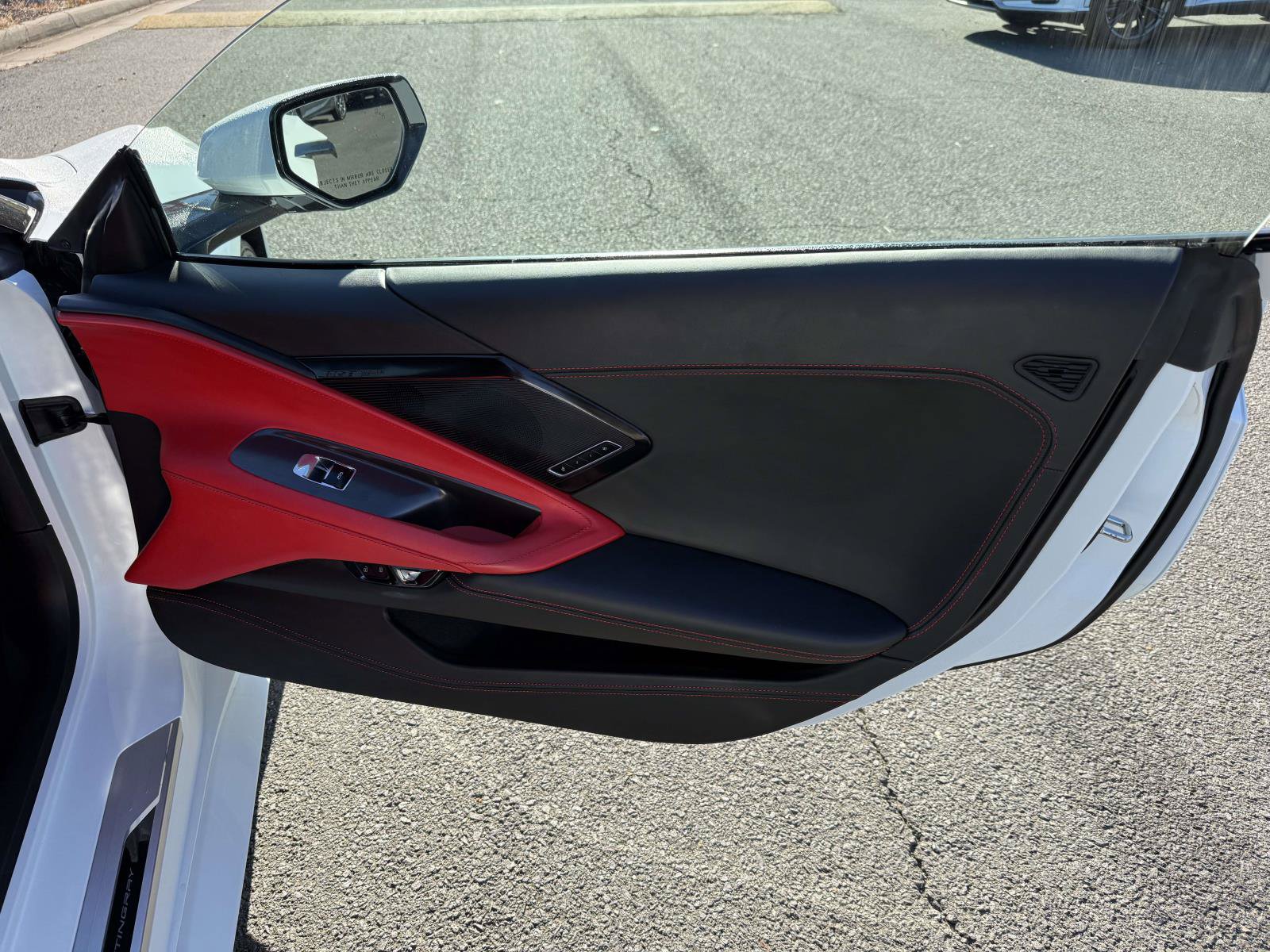 Used 2024 Chevrolet Corvette Stingray Premium Conv w/ Z51 Performance Package RWD image 14