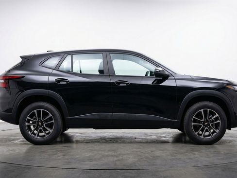 Used 2025 Chevrolet TrailBlazer LT FWD image 10