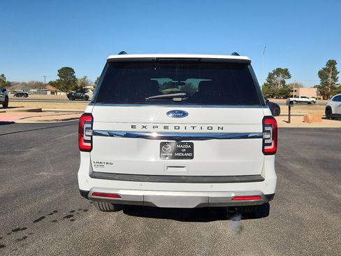Used 2024 Ford Expedition Limited image 6