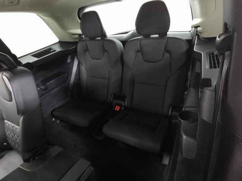 New 2025 Volvo XC90 T8 Plus w/ Protection Package Premier image 32
