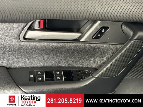 Used 2025 MAZDA CX-50 AWD 2.5 S w/ Preferred Package image 11