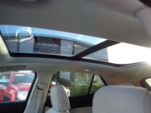 Certified 2022 Buick Envision Avenir w/ Technology Package II image 15