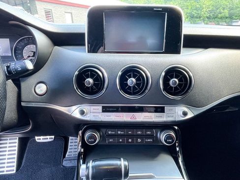 Used 2019 Kia Stinger GT RWD image 12