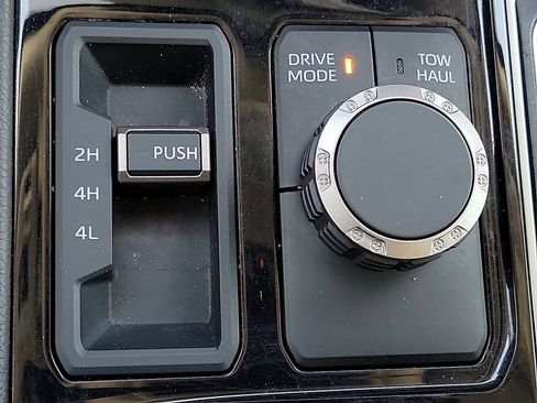 Used 2024 Toyota Tundra Limited AWD/4WD image 15