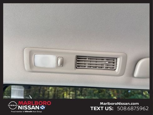 New 2025 Nissan Pathfinder SL w/ Black Appearance Package image 27