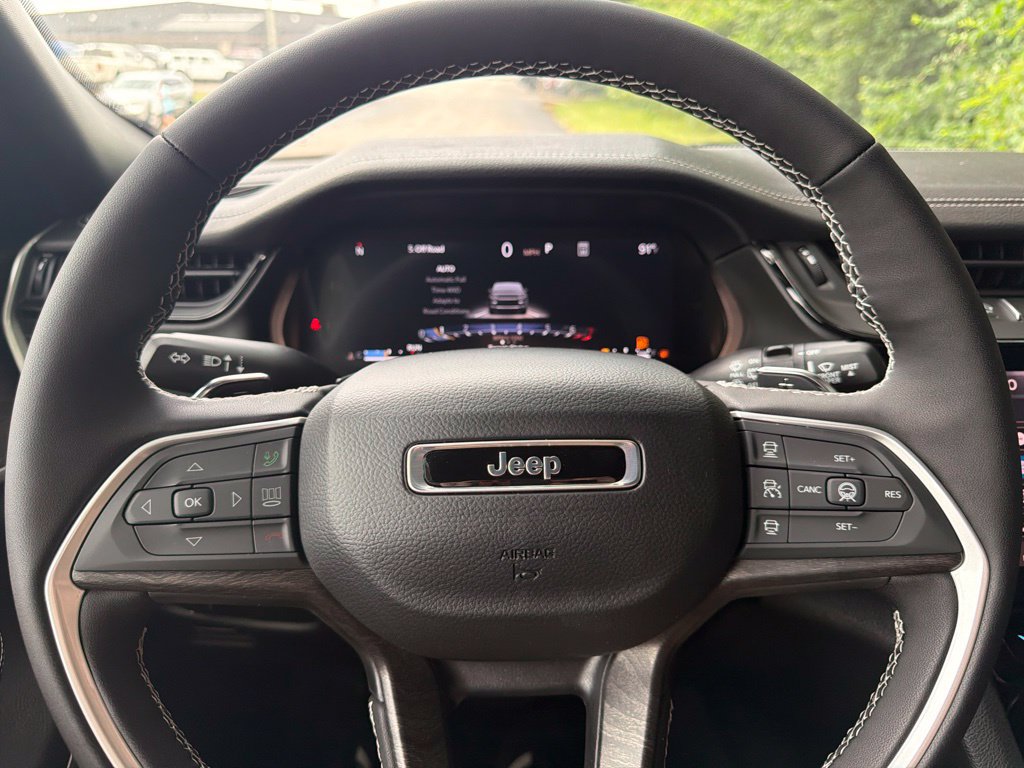 New 2026 Jeep Grand Cherokee Limited AWD/4WD image 29