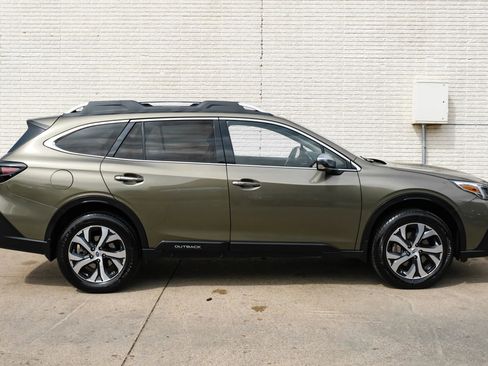 Used 2020 Subaru Outback Touring XT AWD/4WD image 7