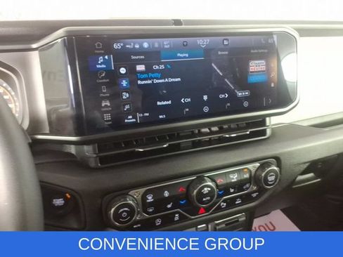 Used 2025 Jeep Wrangler Unlimited Sport AWD/4WD image 22