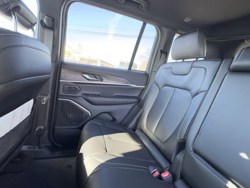 New 2026 Jeep Grand Cherokee Limited w/ Limited Altitude Package image 15