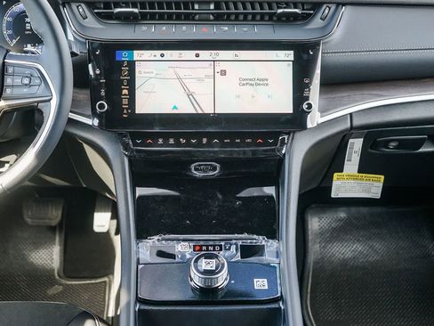 New 2026 Jeep Grand Cherokee Altitude image 14