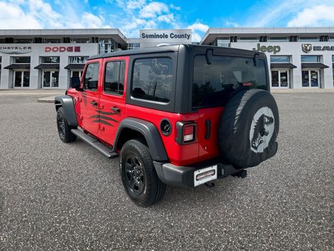 Used 2024 Jeep Wrangler Unlimited Sport AWD/4WD image 5
