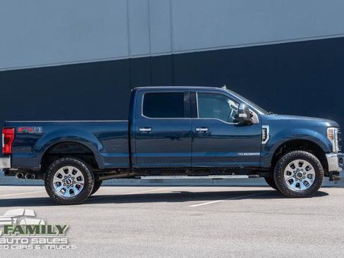 Used 2019 Ford F250 Lariat w/ Lariat Ultimate Package AWD/4WD image 11